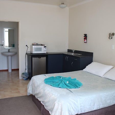 Ranui Motel โอโพทิกิ ภายนอก รูปภาพ